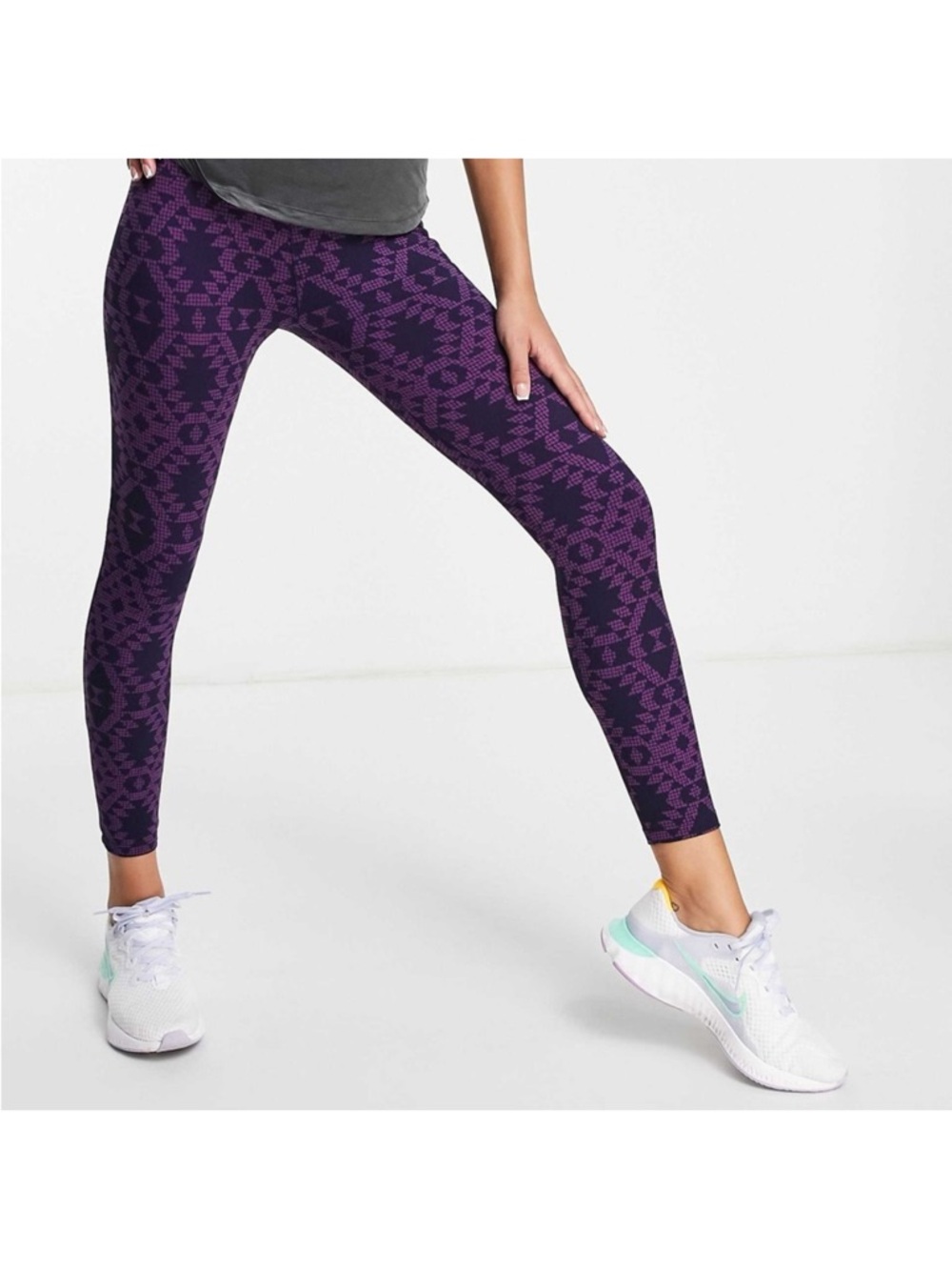 Columbia Weekend Adventure Norwood 7/8 Leggings Purple Black Aztec Print Small